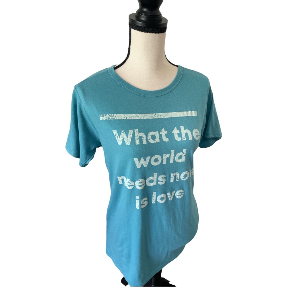 What the World Needs Now is Love t-shirt - Ladies size XL. Exceptional condition